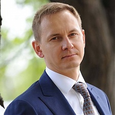 190206_guselnikov360.jpg