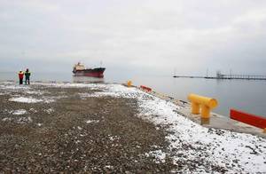 Танкер Baffin на рейде в Силламяэ.